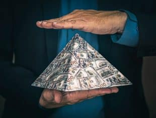 La pyramide de Ponzi crypto 